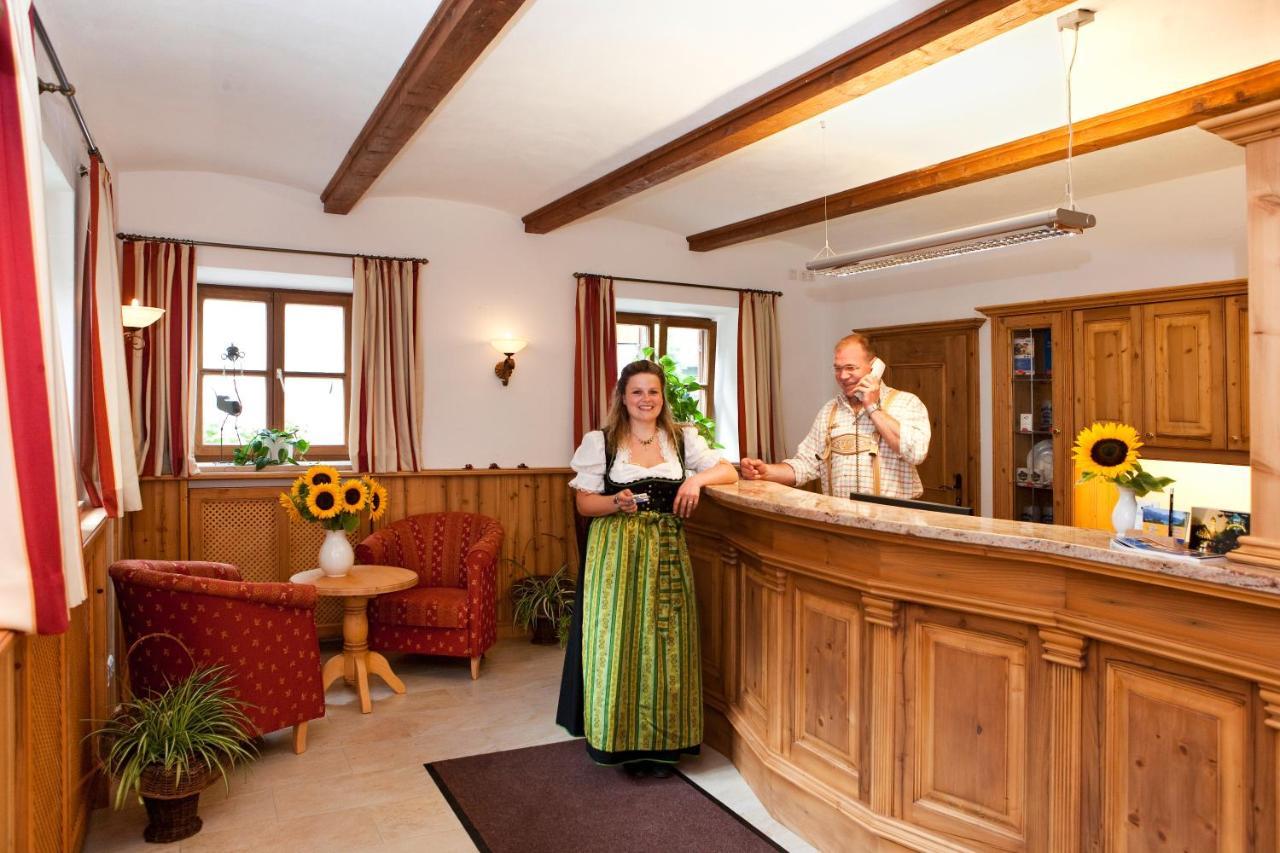 Metzgerei Gasthof Oberhauser - Hotel Zur Post Egling Eksteriør billede